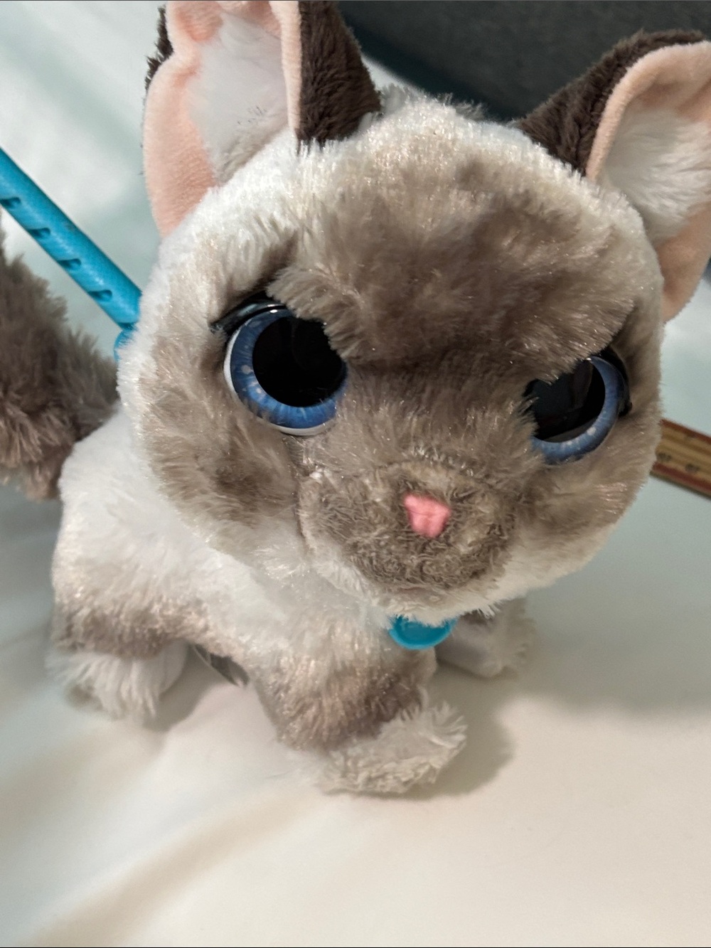 Plush Gray and White Kitty Toy with Big Blue Eyes FurReal with walking handle